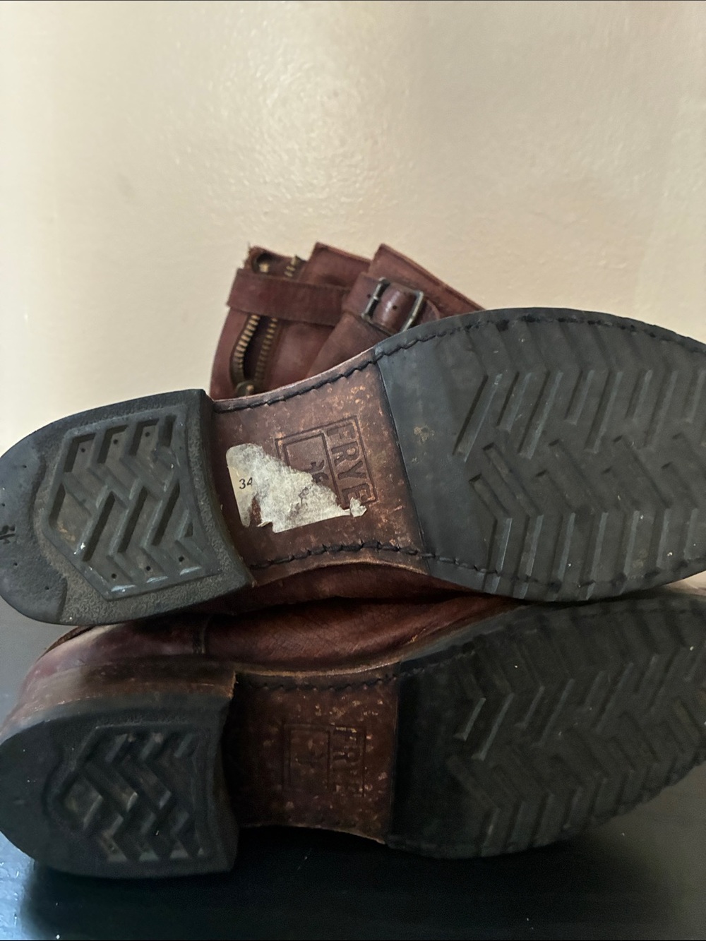 Frye Women's Veronica Back-Zip boots in a dark brown antiqued leather size 8 - Picture 6 of 8